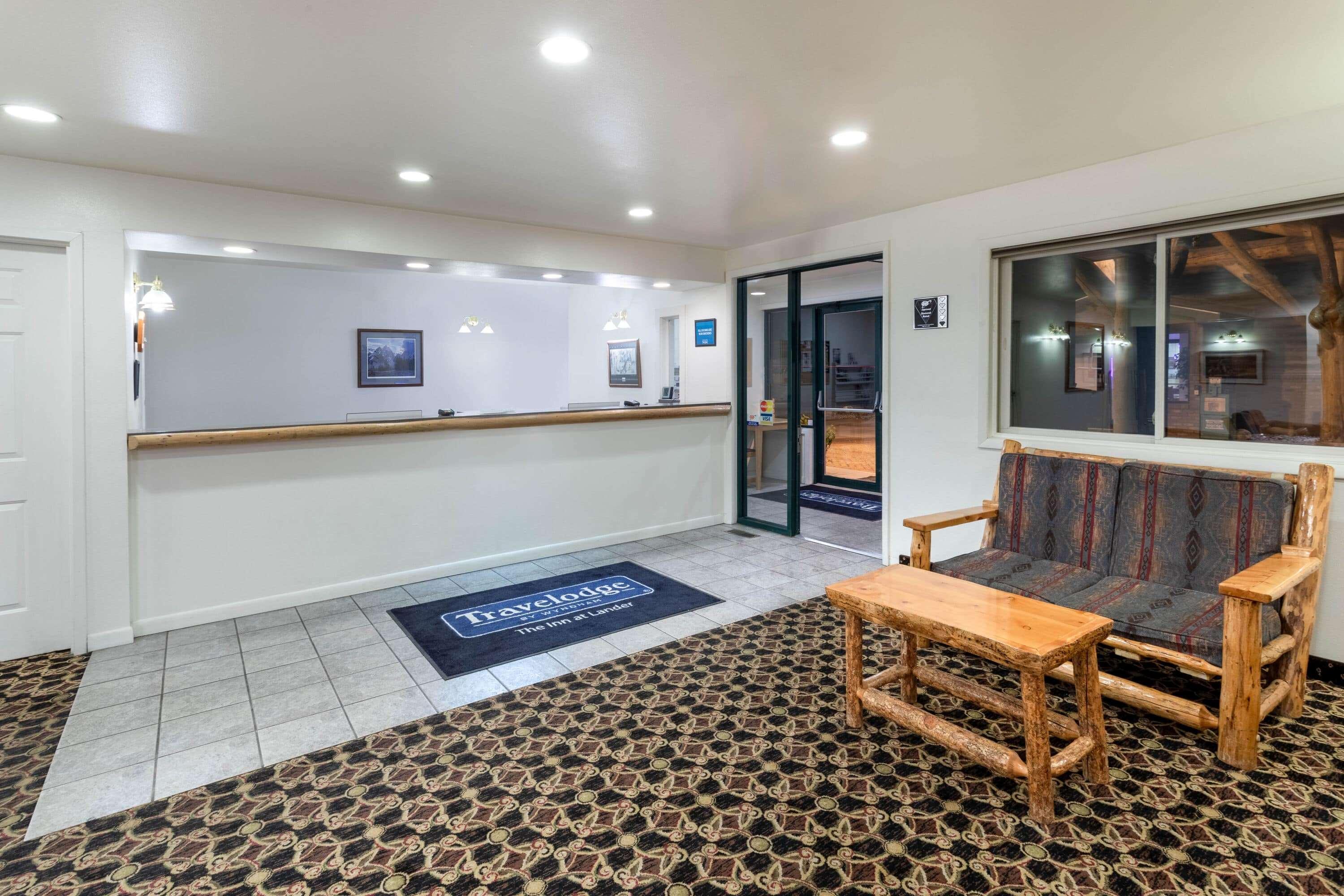 Inn At Lander, Travelodge By Wyndham Extérieur photo